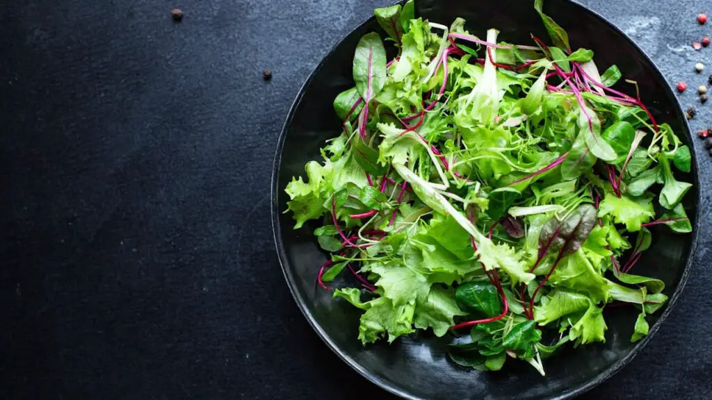 plant-based salad at outback steakhouse