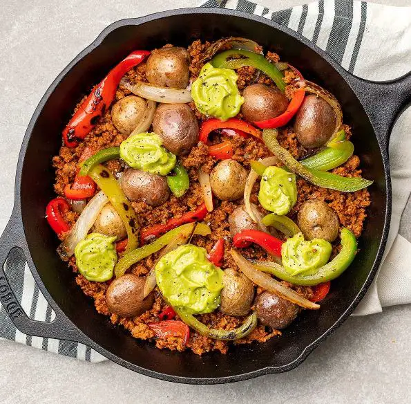 vegan chorizo fajita skillet