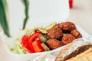 is falafel vegan